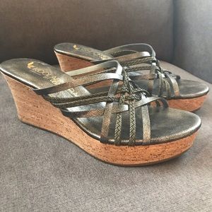 Ugg Koolaburra Strappy Platform Slides size 9 1/2